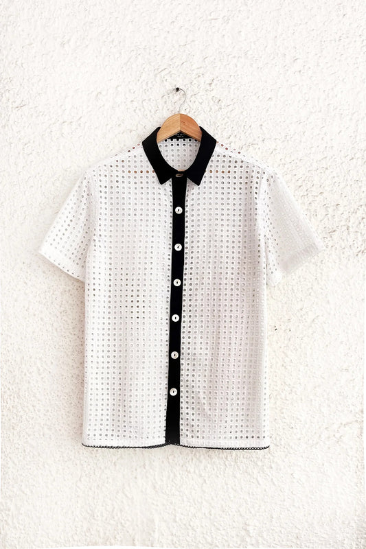 White Textured Button-Down Shirt – Half Sleeve Contrast Collar Casual Top